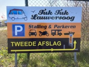 parkeren Schiermonnikoog boot auto motor camper caravan Camper stalling motor parkeren vip parking